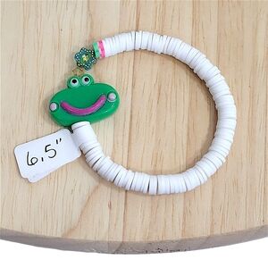 Hand Crafted White Clay Beaded Bracelet with Green Frog Charm Sze 6.5"